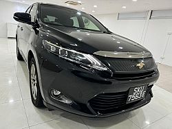 Toyota Harrier Premium 2.0 Sunroof 2015 Rear Entertainment Black